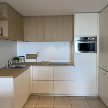 דירה In Near The