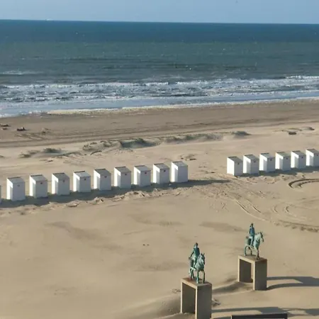 Plaza I1842 With Terrace And Side Sea View